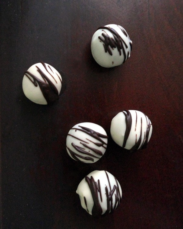 Oreo cookie truffles without cream cheese