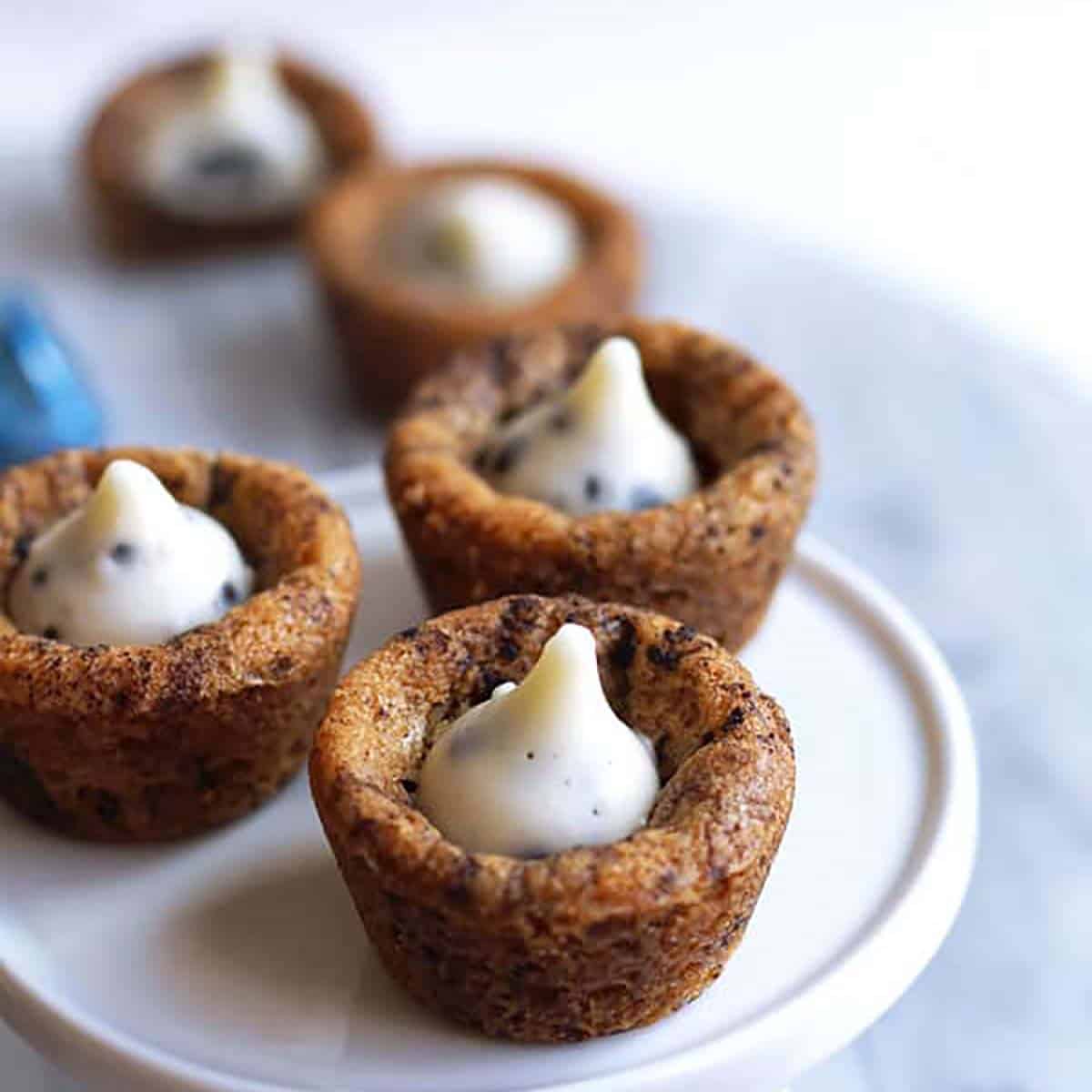 Toffifee Brownie Bites Recipe » LeelaLicious