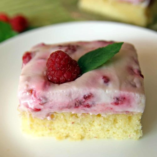 Refreshing Raspberry Cake