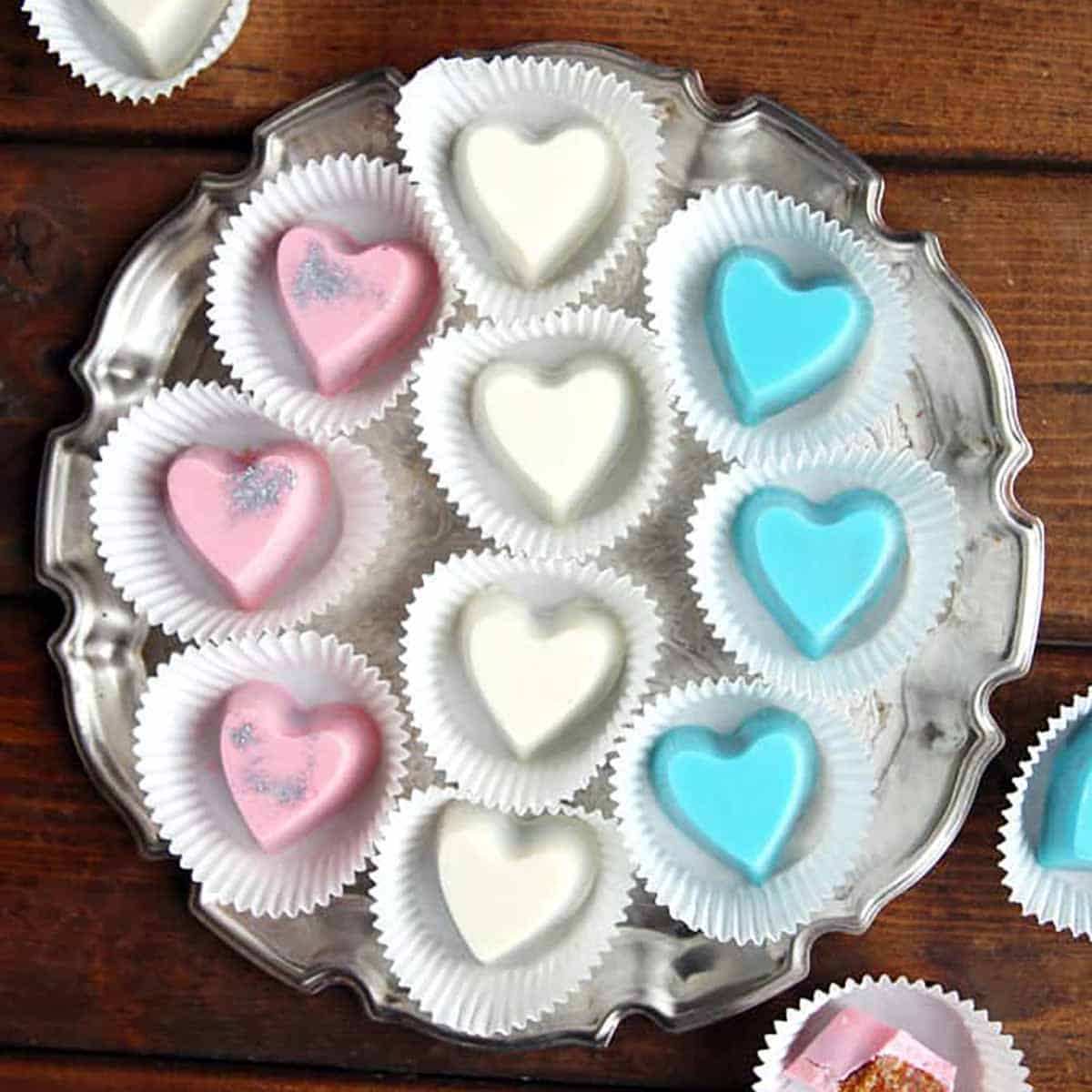 20 Cute Valentine's Day Gifts Using Heart Shaped Moulds