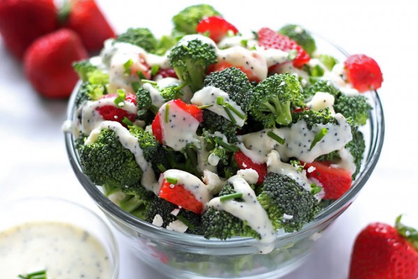 Broccoli Strawberry Salad