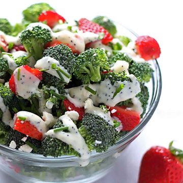 Broccoli Strawberry Salad Recipe with Creamy Poppy Seed Dressing