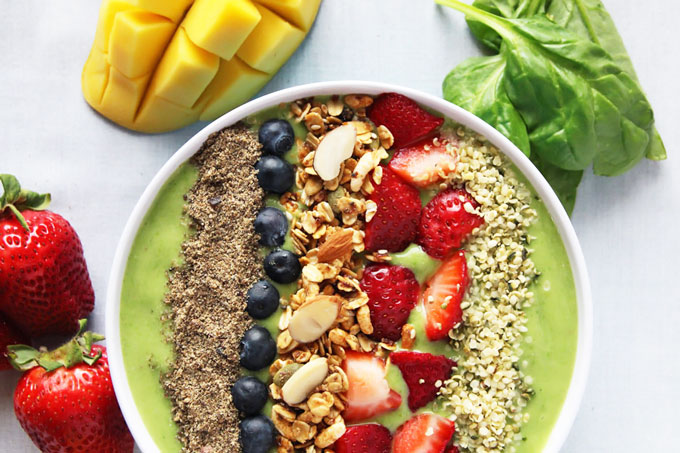 Green Smoothie Bowl with Toppings