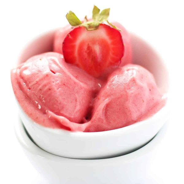 Strawberry Banana Ice Cream - healthy, vegan, paleo » LeelaLicious