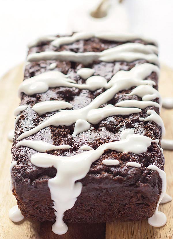 Chocolate Gingerbread Cake with Icing