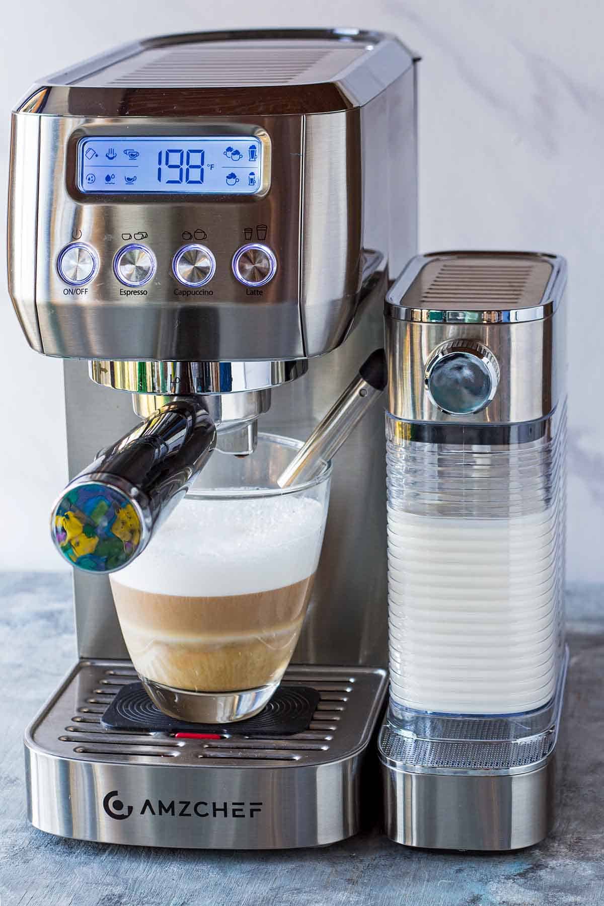 Cappuccino in AMZchef espresso machine